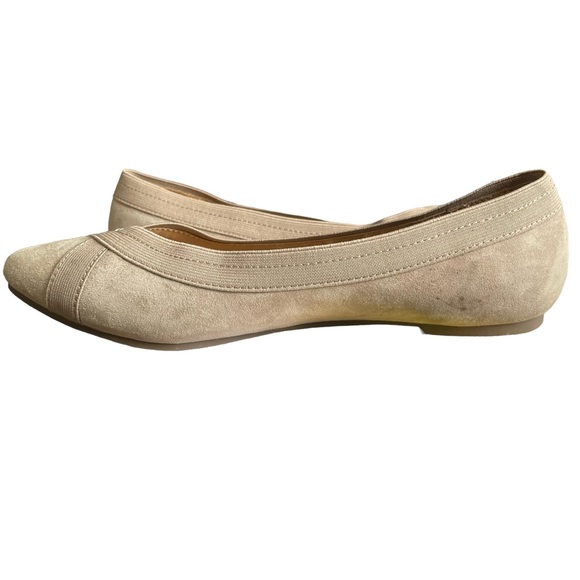 Me Too Women’s Taupey Suede Pointed Toe Reign Flat, Size 9, EUC! - Picture 5 of 9